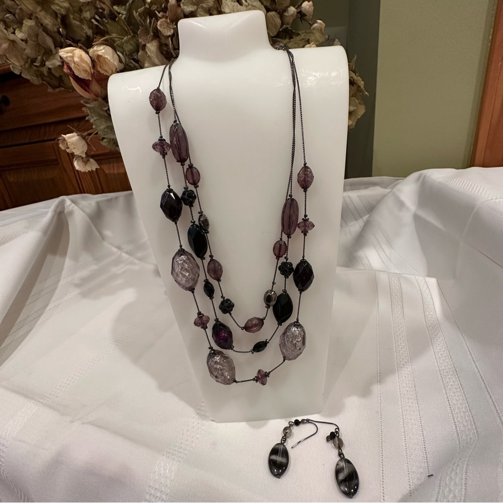 Necklace with Dangle‎ Earrings Set